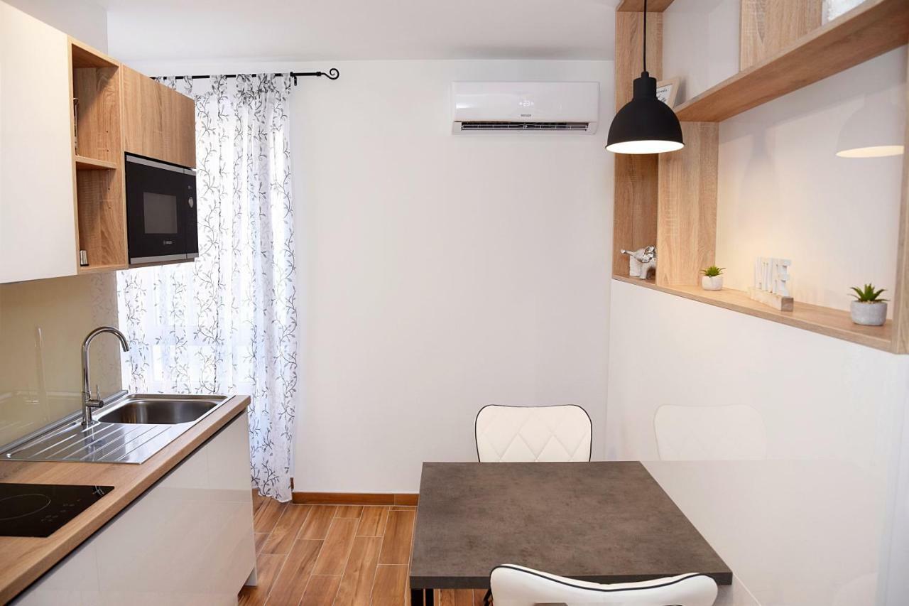 زادار Apartments Four Corners المظهر الخارجي الصورة
